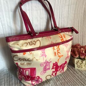 Vintage COACH signature logo w/stage coach pink leather accents shoulder purse